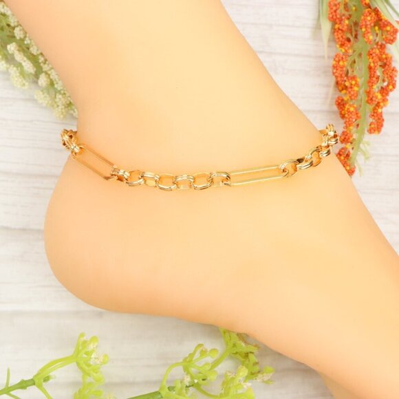 "Handmade Anklet – Elegant & Delicate Jewelry for Women | UNVRC1511 - Picture 3 of 10